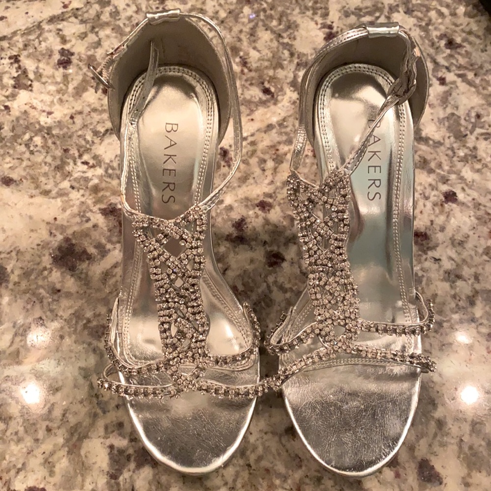 Bakers 4 in. heels rhinestone accents size 6
